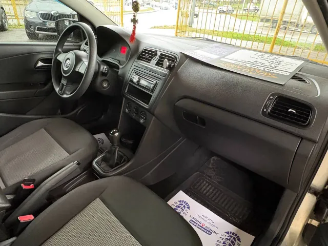 Volkswagen Polo - фото 2