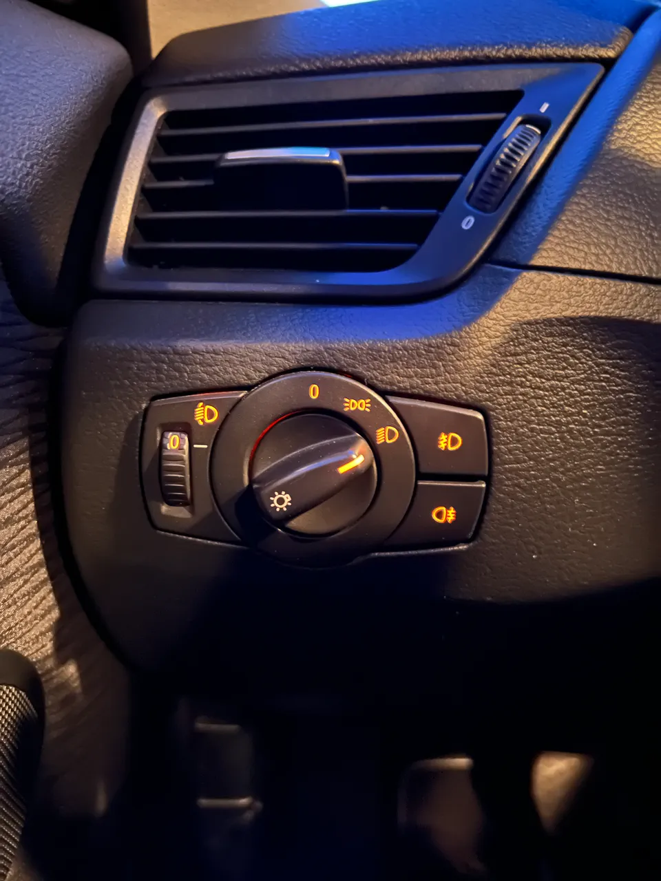 BMW X1 - фото 35