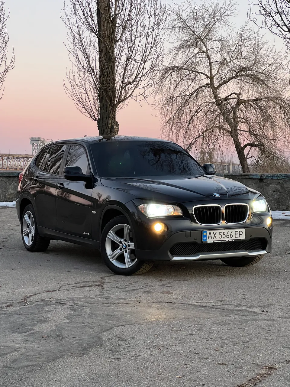 BMW X1 - фото 1