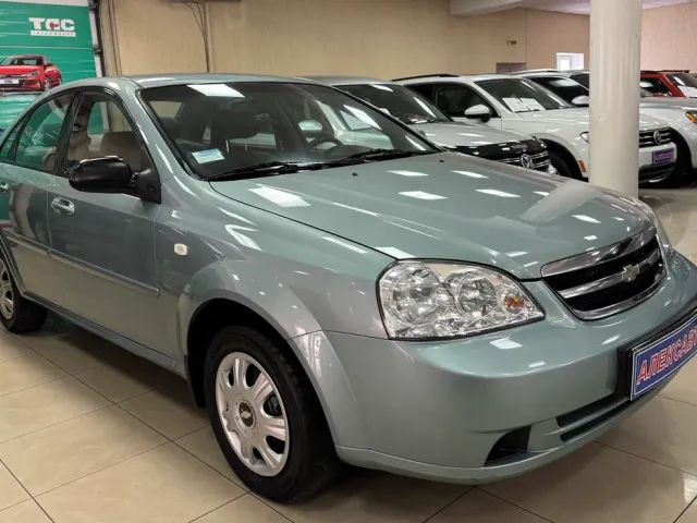 Chevrolet Lacetti - фото 1
