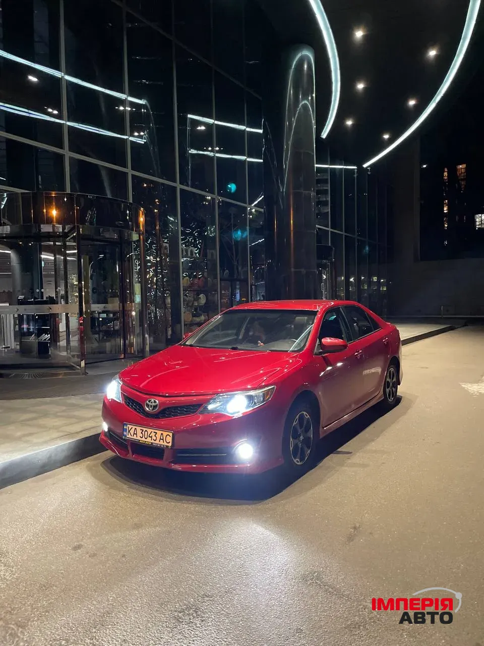 Toyota Camry - фото 2