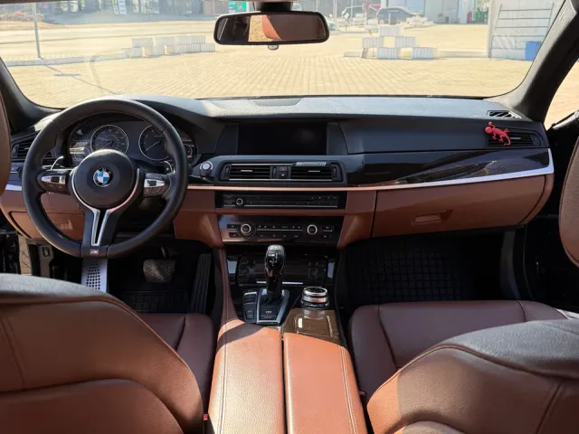 BMW 5 серії - фото 3