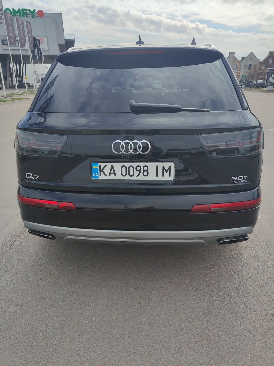 Audi Q7 - фото 5