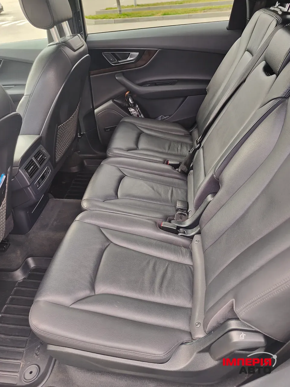 Audi Q7 - фото 15