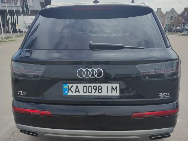 Audi Q7 - фото 5