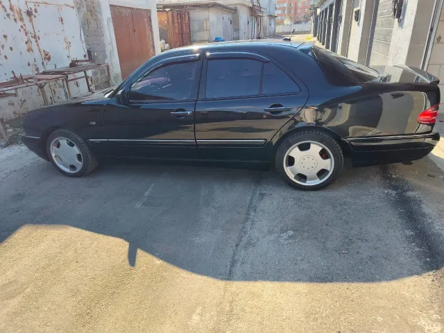 Mercedes-Benz E-Класс - фото 2