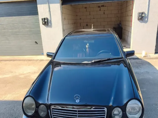 Mercedes-Benz E-Класс - фото 5