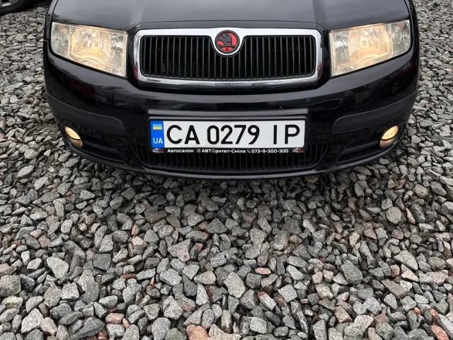 Skoda Fabia - фото 3