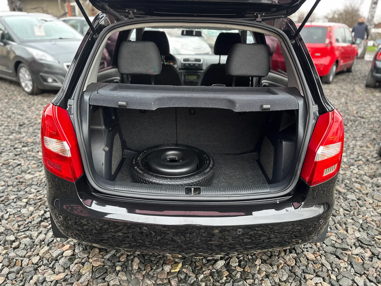 Skoda Fabia - фото 12