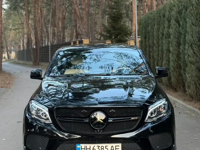 Mercedes-Benz GLE - фото 1