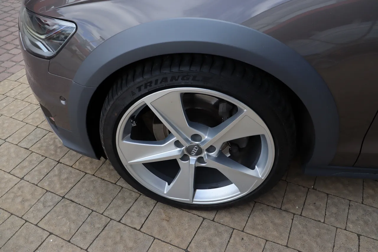 Audi A6 allroad - фото 11
