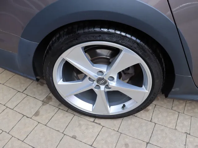 Audi A6 allroad - фото 5