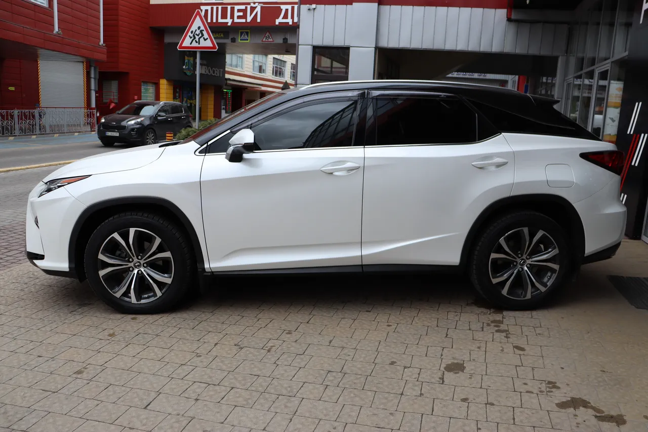 Lexus RX - фото 3