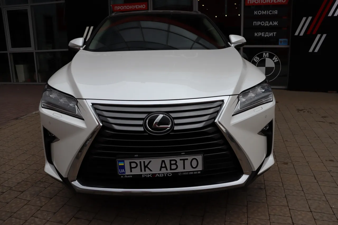 Lexus RX - фото 6