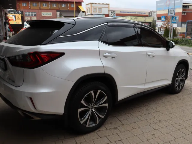 Lexus RX - фото 5