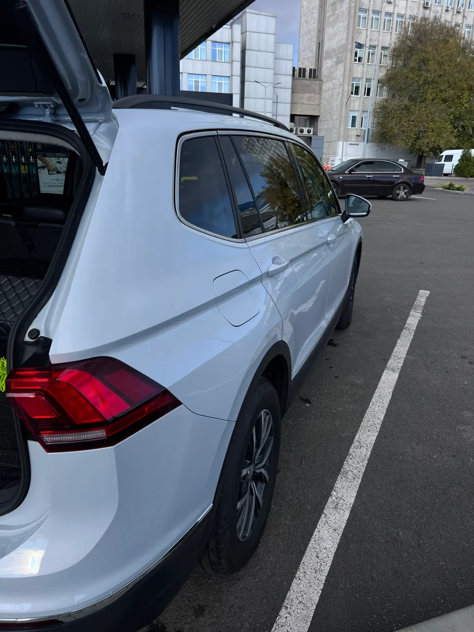 Volkswagen Tiguan - фото 7