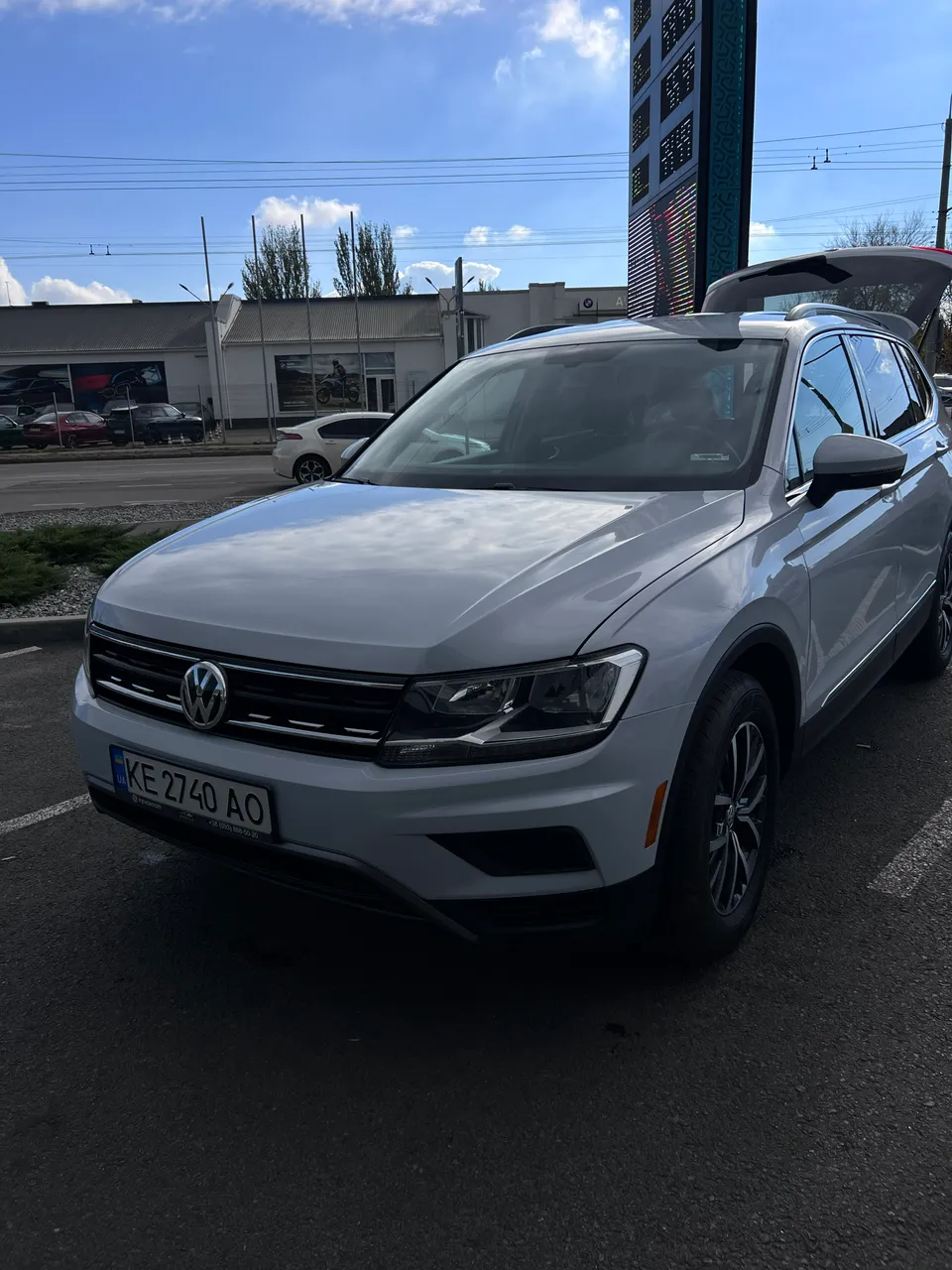 Volkswagen Tiguan - фото 3