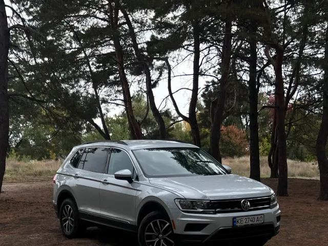 Volkswagen Tiguan - фото 1