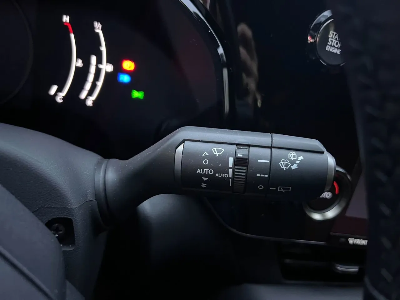 Lexus NX - фото 21