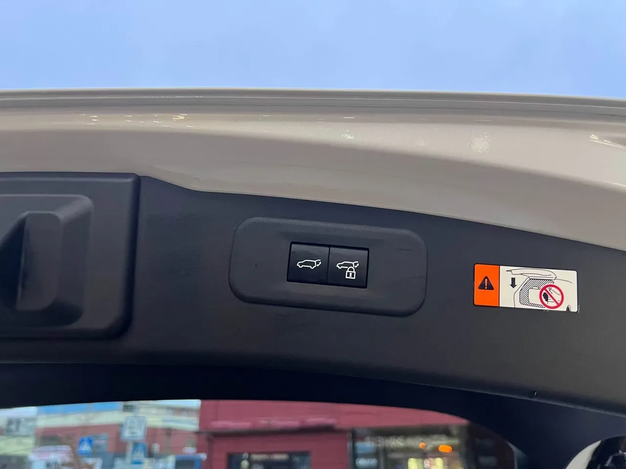 Lexus NX - фото 33