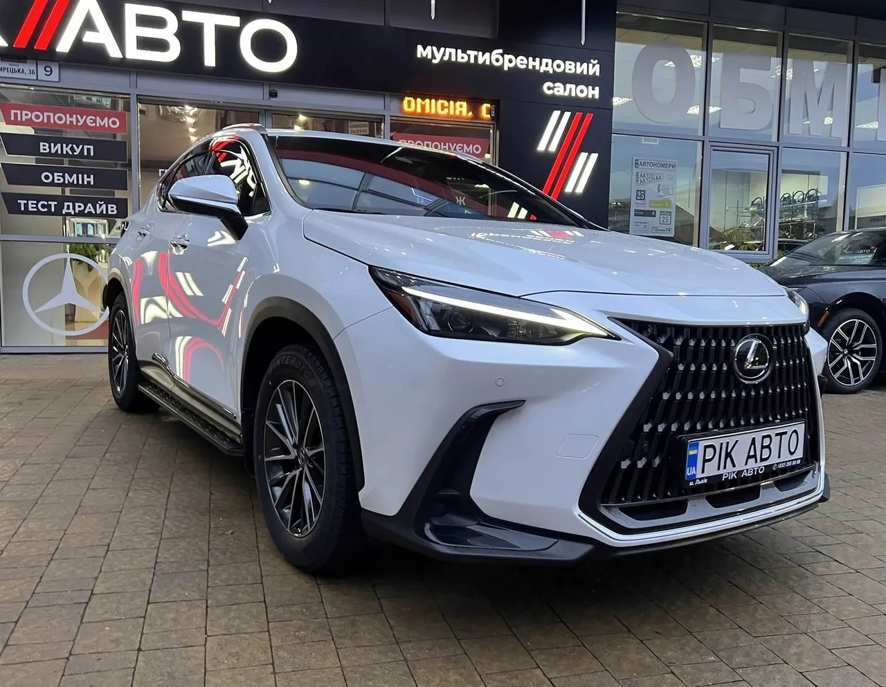 Lexus NX - фото 4