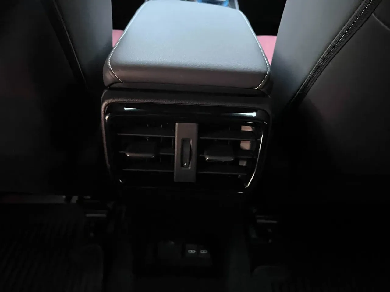 Lexus NX - фото 29