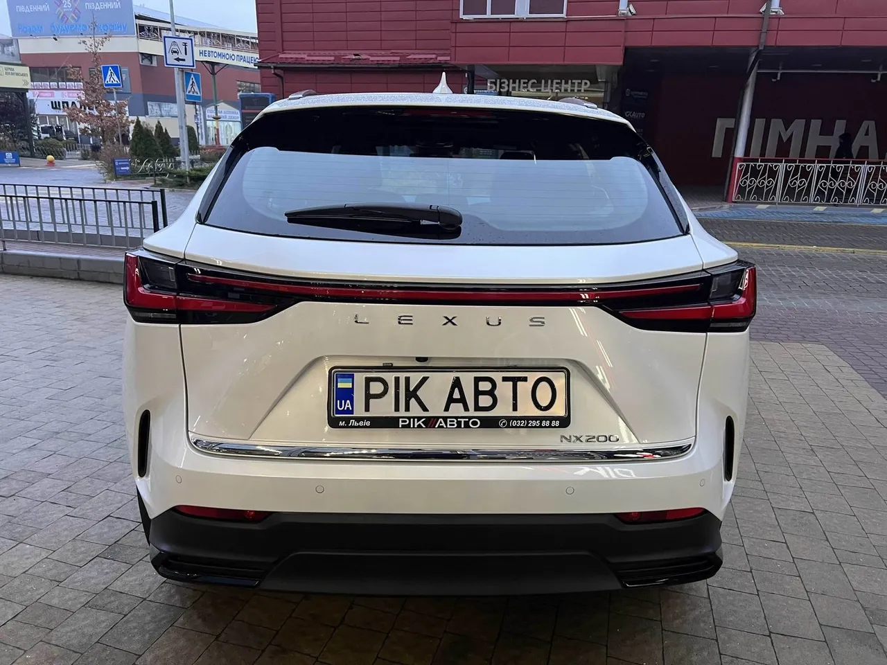 Lexus NX - фото 7