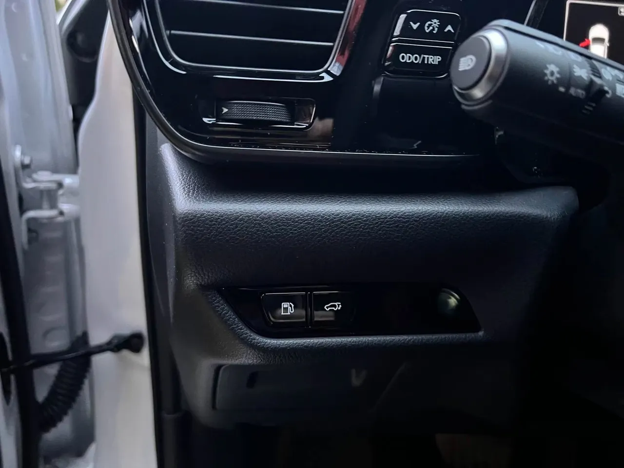 Lexus NX - фото 18