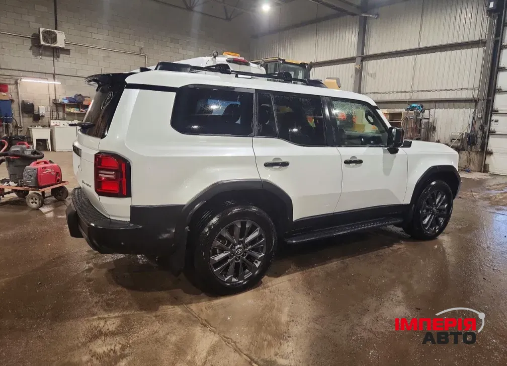 Toyota Land Cruiser Prado - фото 3