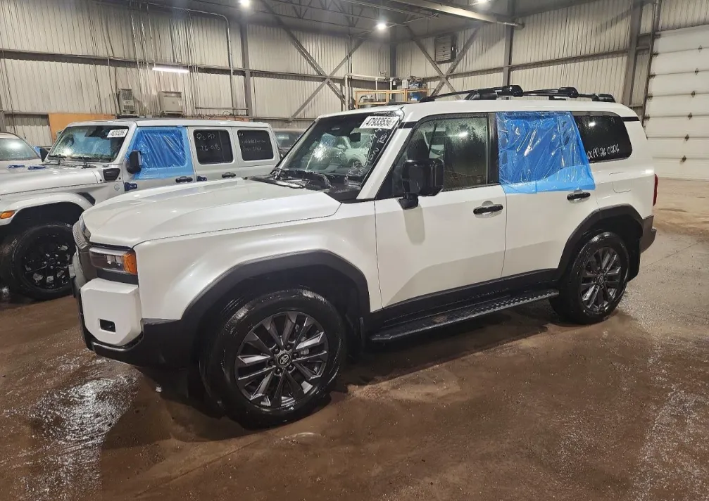 Toyota Land Cruiser Prado - фото 1