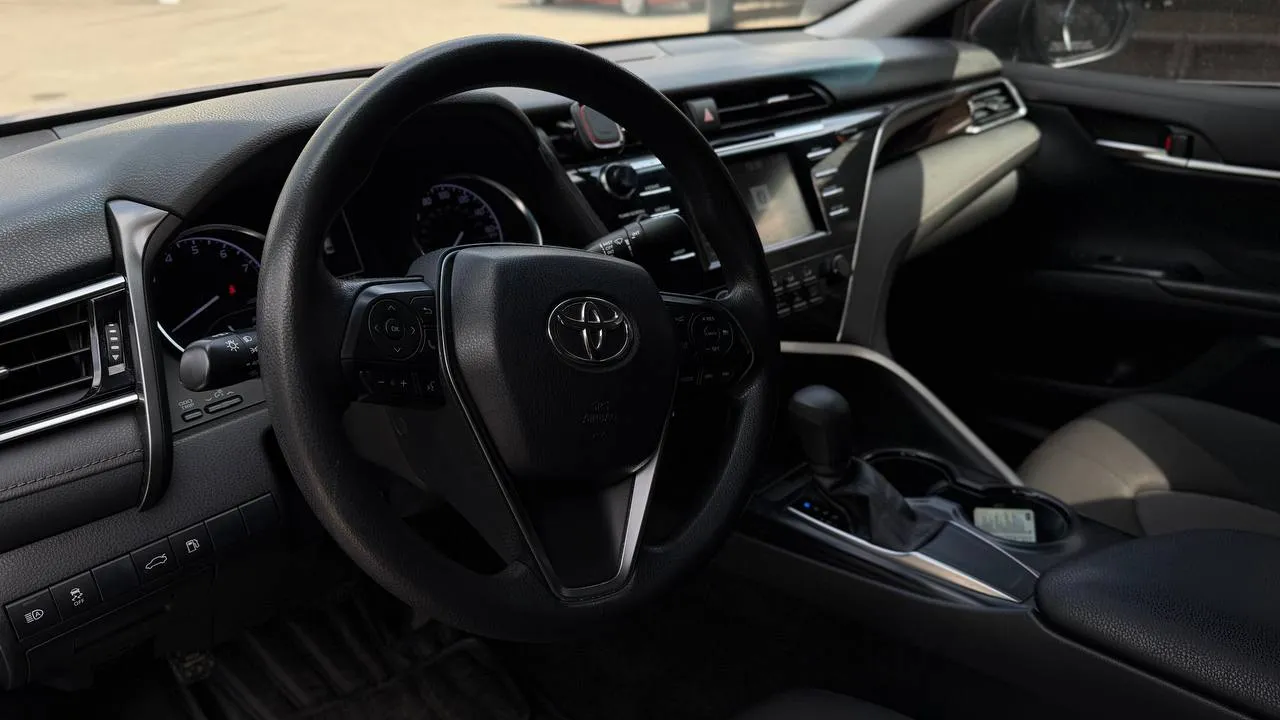 Toyota Camry - фото 7
