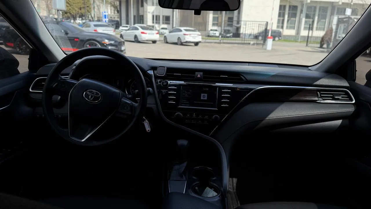 Toyota Camry - фото 8
