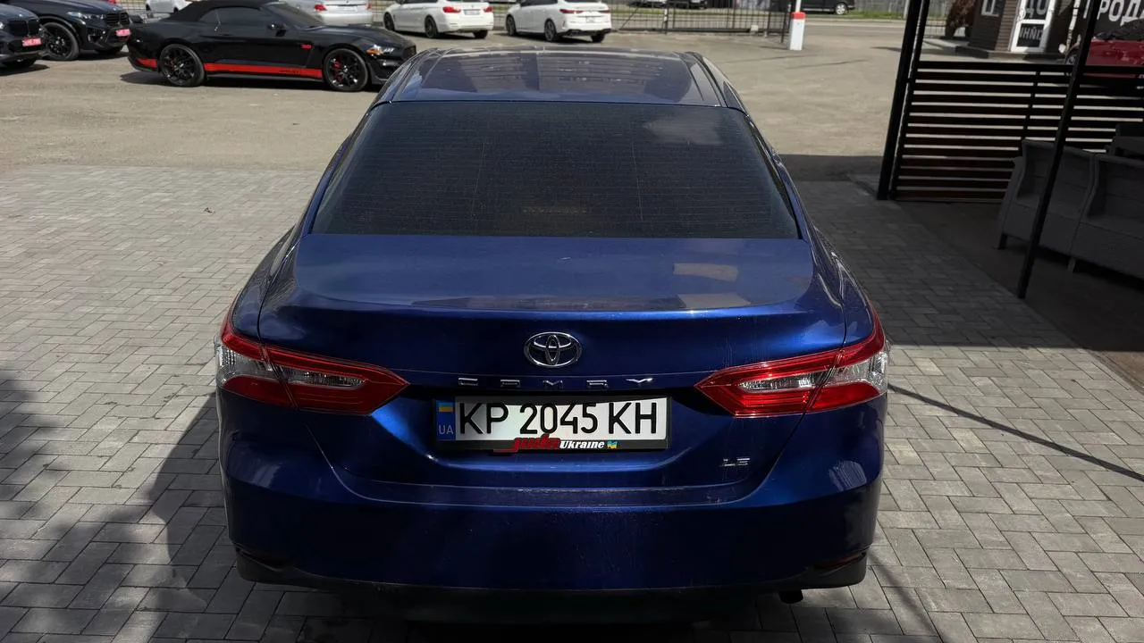 Toyota Camry - фото 5