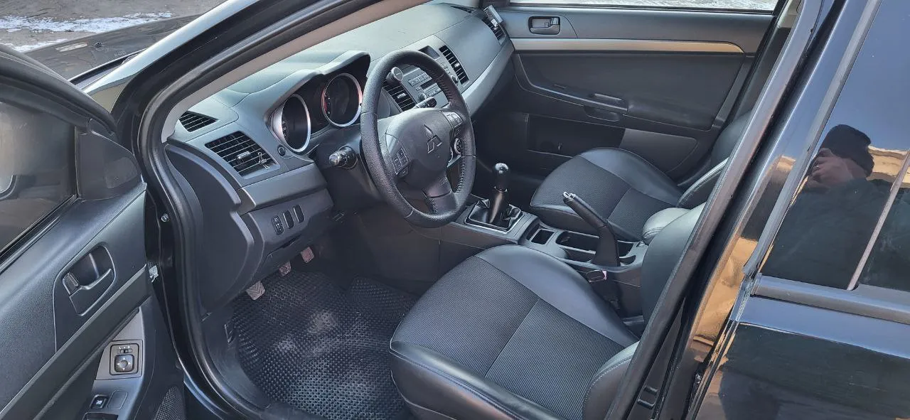 Mitsubishi Lancer - фото 5