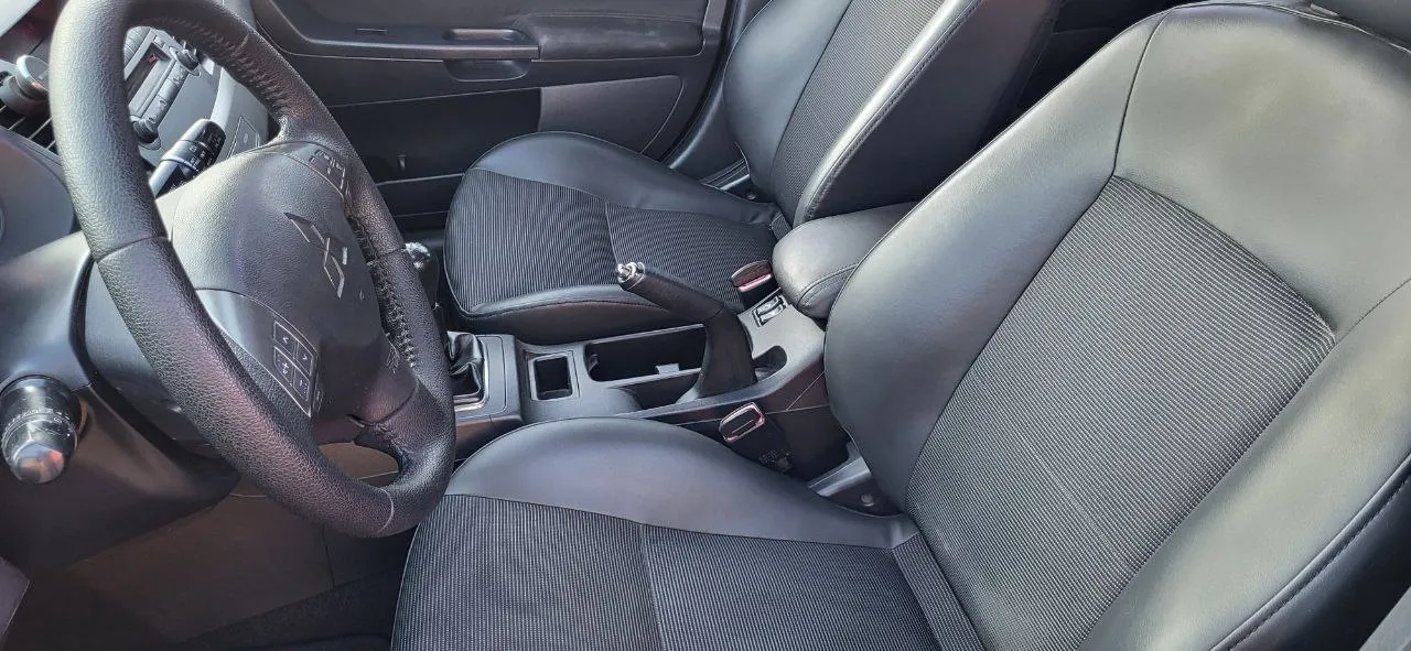 Mitsubishi Lancer - фото 10