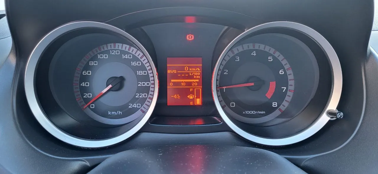 Mitsubishi Lancer - фото 6