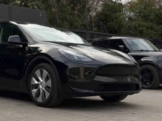 Tesla Model Y - фото 3