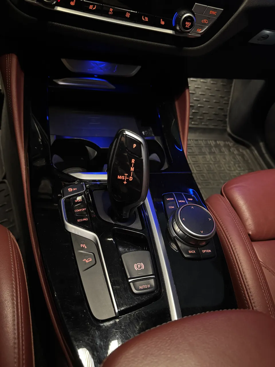 BMW X4 - фото 15