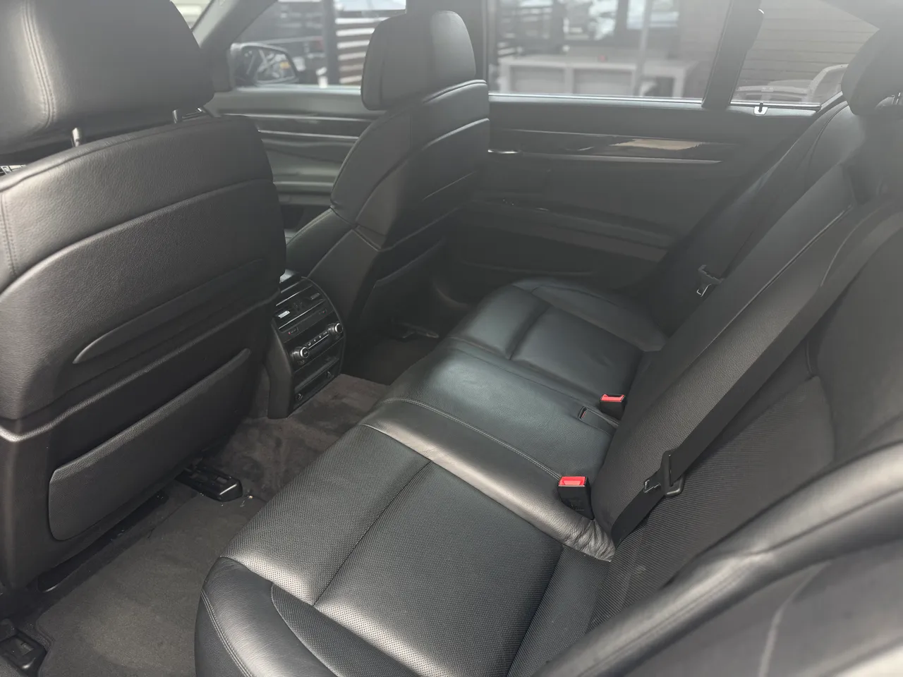 BMW 7 серії - фото 10