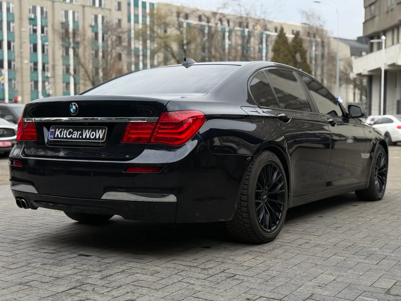 BMW 7 серії - фото 4