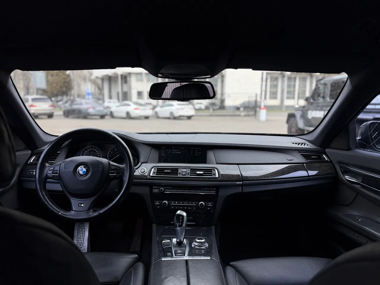 BMW 7 серії - фото 9