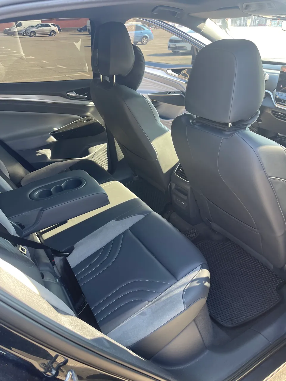 Volkswagen ID.4 - фото 21