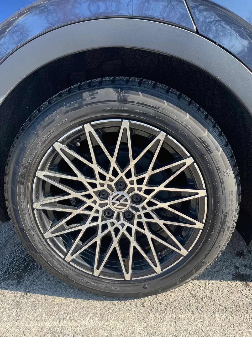 Volkswagen ID.4 - фото 8