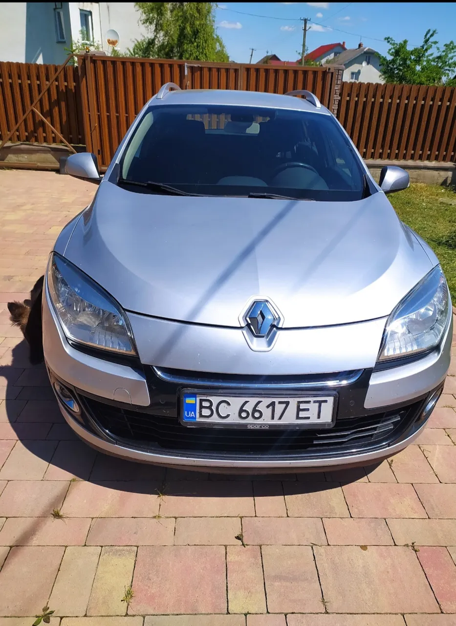 Renault Megane - фото 1