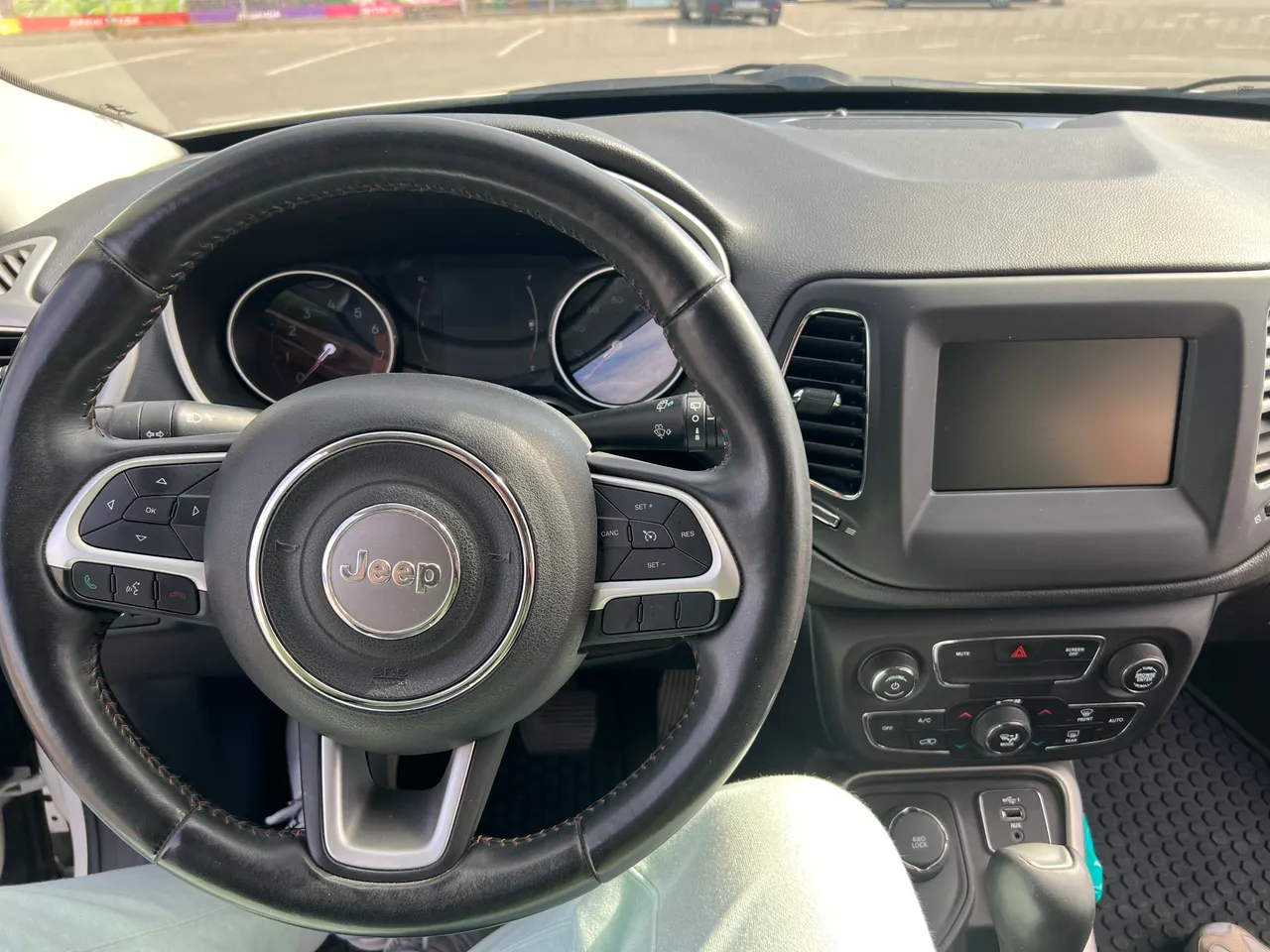 Jeep Compass - фото 10