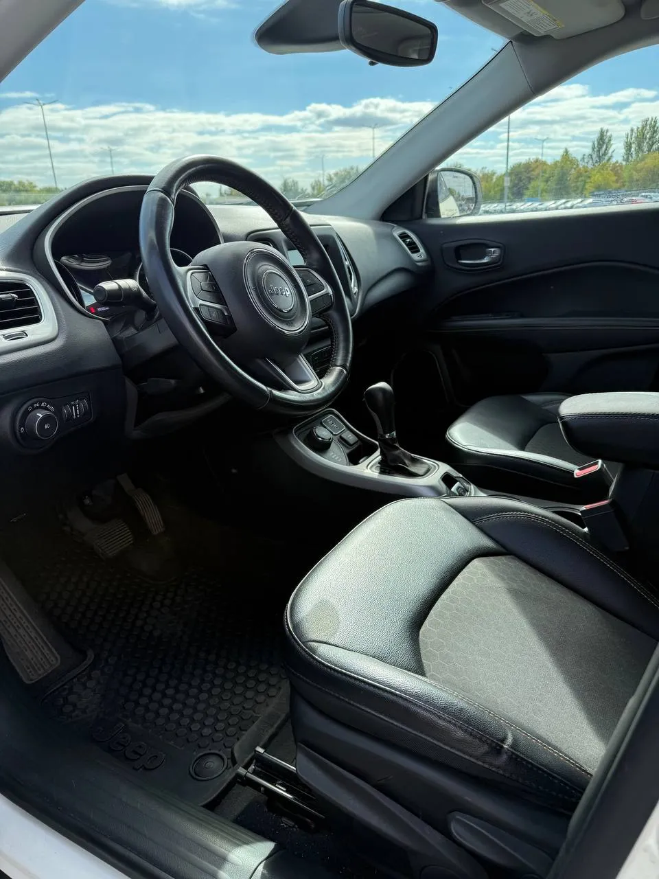 Jeep Compass - фото 4