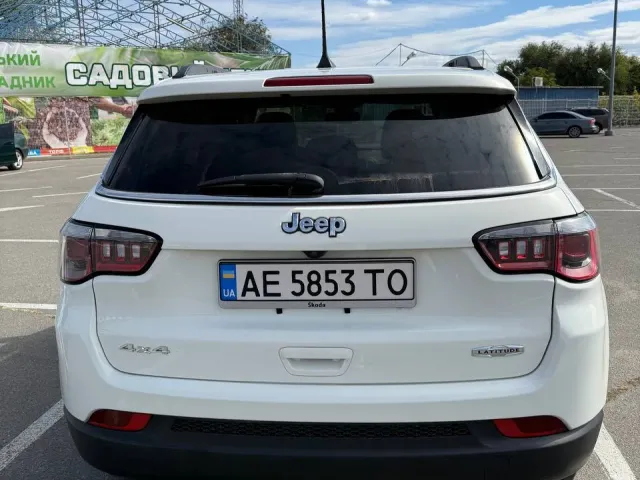 Jeep Compass - фото 5