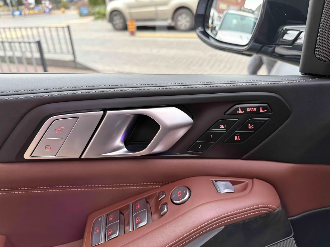 BMW X7 - фото 17