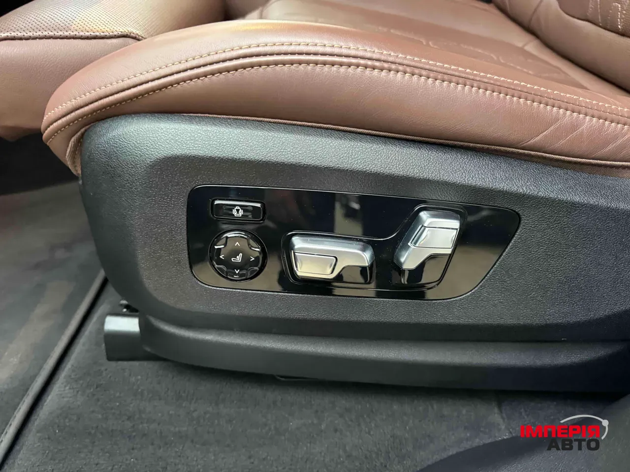 BMW X7 - фото 21