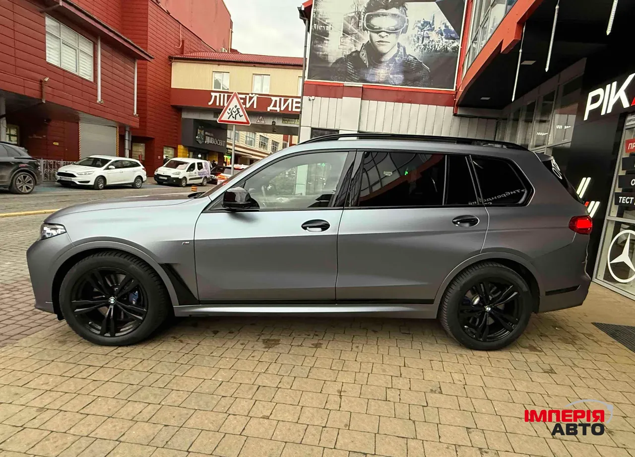 BMW X7 - фото 11